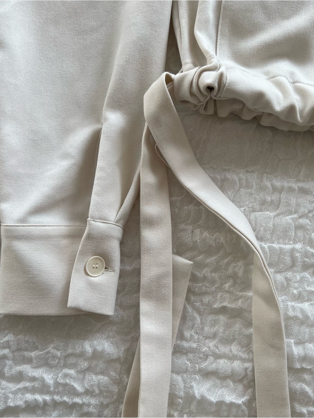 Zara Cropped Drawstring Button-Up Shirt - Light Beige Size XS - Picture 5 of 5